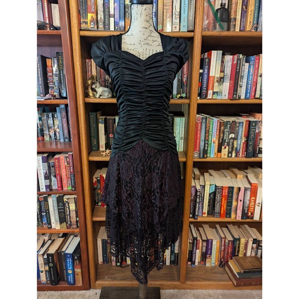 Vintage ISADORA Party Prom Costume Bodycon Dress Tiered Lace Small Goth Size 4